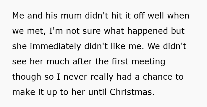 Woman Upset Son’s Partner Came Without A Gift After She Asked Him Not To Get Her Any More “Tacky Little Trinkets” Woman Upset Son’s Partner Came Without A Gift After She Asked Him Not To Get Her Any More “Tacky Little Trinkets”