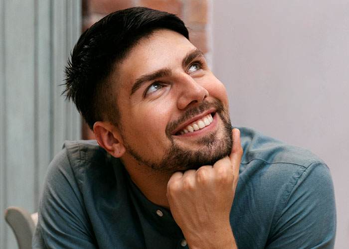 Woman Upset Son’s Partner Came Without A Gift After She Asked Him Not To Get Her Any More “Tacky Little Trinkets” Woman Upset Son’s Partner Came Without A Gift After She Asked Him Not To Get Her Any More “Tacky Little Trinkets”