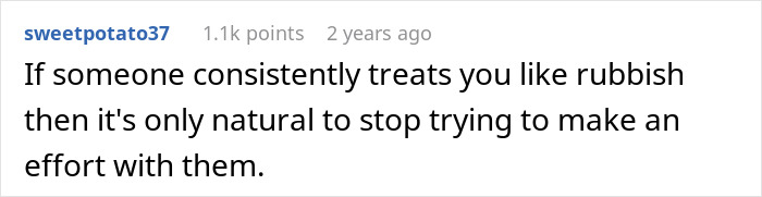 Woman Upset Son’s Partner Came Without A Gift After She Asked Him Not To Get Her Any More “Tacky Little Trinkets” Woman Upset Son’s Partner Came Without A Gift After She Asked Him Not To Get Her Any More “Tacky Little Trinkets”