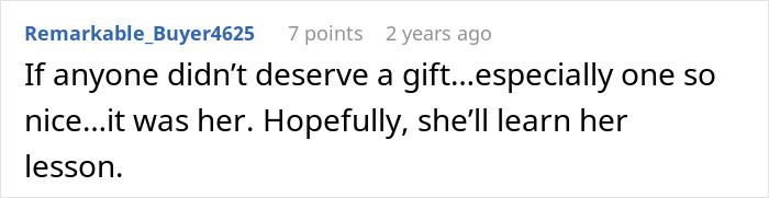Woman Upset Son’s Partner Came Without A Gift After She Asked Him Not To Get Her Any More “Tacky Little Trinkets” Woman Upset Son’s Partner Came Without A Gift After She Asked Him Not To Get Her Any More “Tacky Little Trinkets”