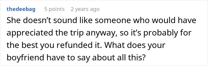 Woman Upset Son’s Partner Came Without A Gift After She Asked Him Not To Get Her Any More “Tacky Little Trinkets” Woman Upset Son’s Partner Came Without A Gift After She Asked Him Not To Get Her Any More “Tacky Little Trinkets”