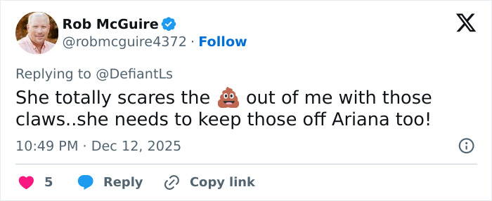 “Makes Herself Look Like A Demon”: Cynthia Erivo’s “Oddly Large Hands” Spark Debate “Makes Herself Look Like A Demon”: Cynthia Erivo’s “Oddly Large Hands” Spark Debate