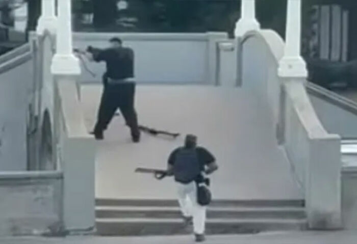 Bondi Beach Hero Disarms Attacker During Hanukkah Event As World Reacts To Stunning Act Bondi Beach Hero Disarms Attacker During Hanukkah Event As World Reacts To Stunning Act