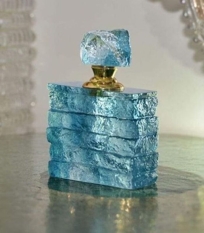 92 Powerful Old Photos That Capture Emotion, Culture, And Everyday Life In The Past