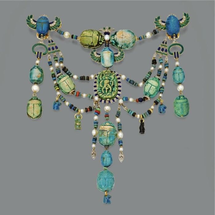 92 Powerful Old Photos That Capture Emotion, Culture, And Everyday Life In The Past