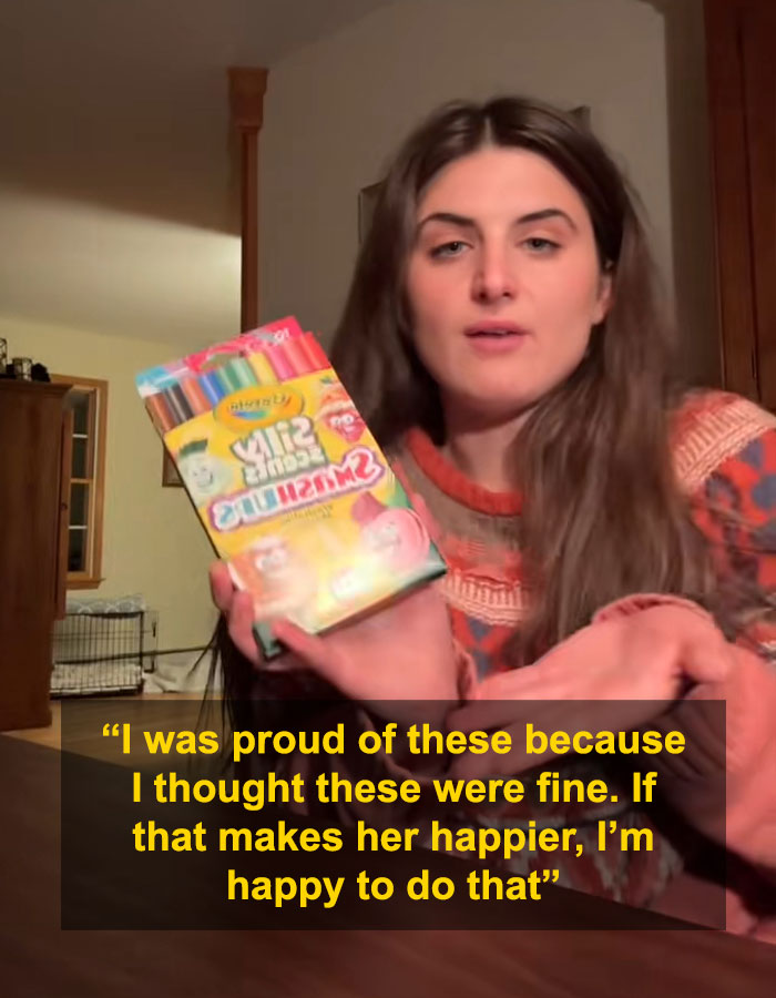 “Not Acceptable”: Woman Sparks Backlash After Buying Dollar Store Items For Child’s Angel Tree Haul “Not Acceptable”: Woman Sparks Backlash After Buying Dollar Store Items For Child’s Angel Tree Haul