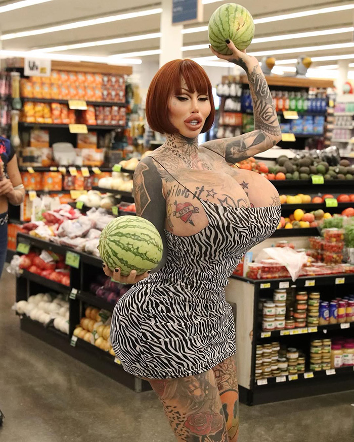 “She Was Not Well”: Mary Magdalene, 33, Influencer Known For Extreme Cosmetic Surgeries, Passes Away After High‑Rise Fall