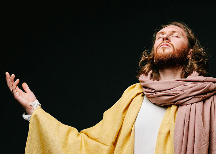 People Share The Moment They Realized They Are Actually In A Cult