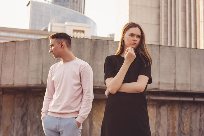 Friend Claims GF Spends To Prove Herself, BF Laughs It Off, She Cancels His Fully Paid Hawaii Trip