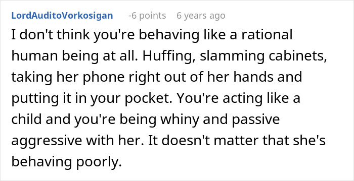 “You’ve Chosen The Phone Over Your Family”: Man Divorces Wife After Her Phone Dependence Gets Out Of Hand