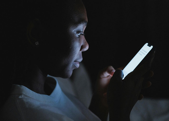 “You’ve Chosen The Phone Over Your Family”: Man Divorces Wife After Her Phone Dependence Gets Out Of Hand