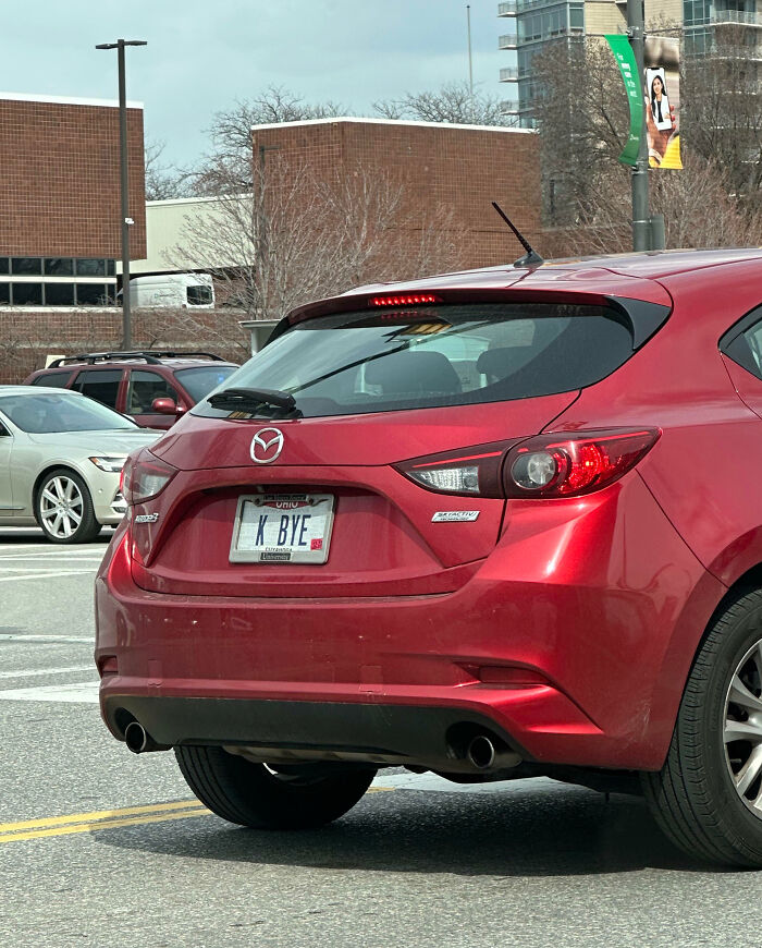 74 Hilarious Personalized License Plates That Made Strangers Do Double Takes