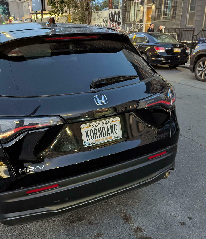 74 Hilarious Personalized License Plates That Made Strangers Do Double Takes