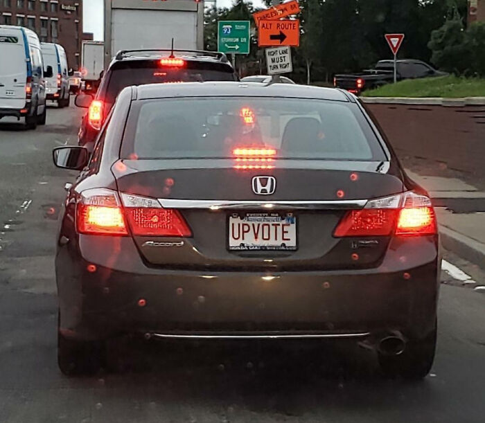 74 Hilarious Personalized License Plates That Made Strangers Do Double Takes