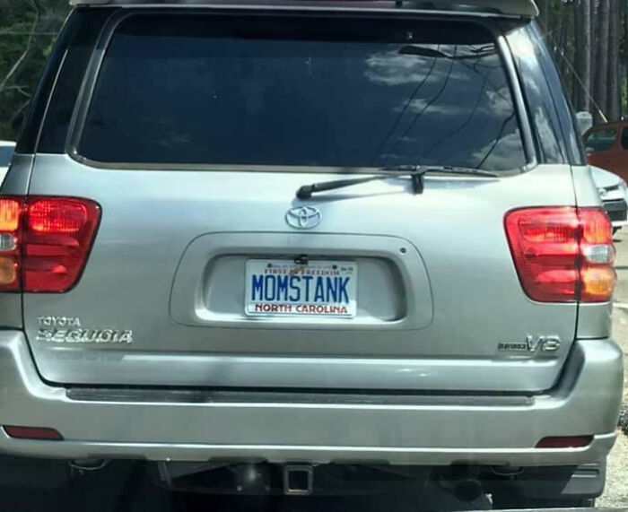 74 Hilarious Personalized License Plates That Made Strangers Do Double Takes