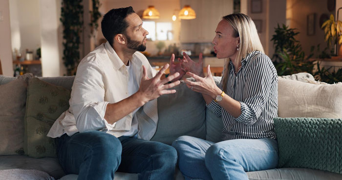 Groom Ends Relationship Over Debt And Clashing Values After Fiancée Demands He Pay $35k For Wedding Groom Ends Relationship Over Debt And Clashing Values After Fiancée Demands He Pay $35k For Wedding