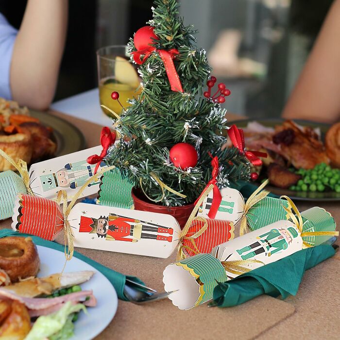 If You Are The Designated Christmas Host, These 24 Finds Will Make It Look Like You Tried If You Are The Designated Christmas Host, These 24 Finds Will Make It Look Like You Tried