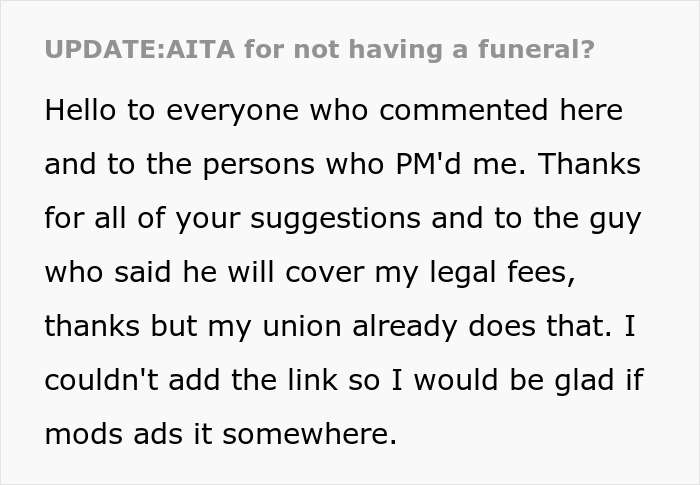 Guy&rsquo;s Whole Hometown Blows Up His Phone After He Tells His Family He Doesn&rsquo;t Want A Funeral