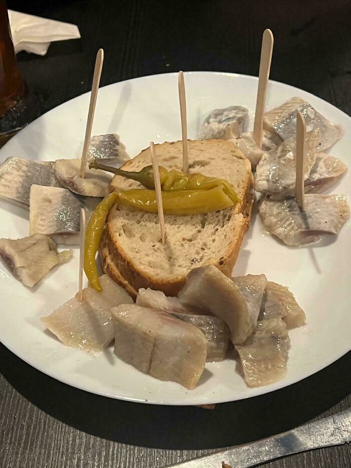 76 Outrageous Meals That Looked Nothing Like The Menu Photos (New Pics)