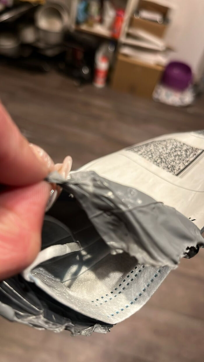 82 Unhinged Vinted Posts That Had People Doing A Second Take