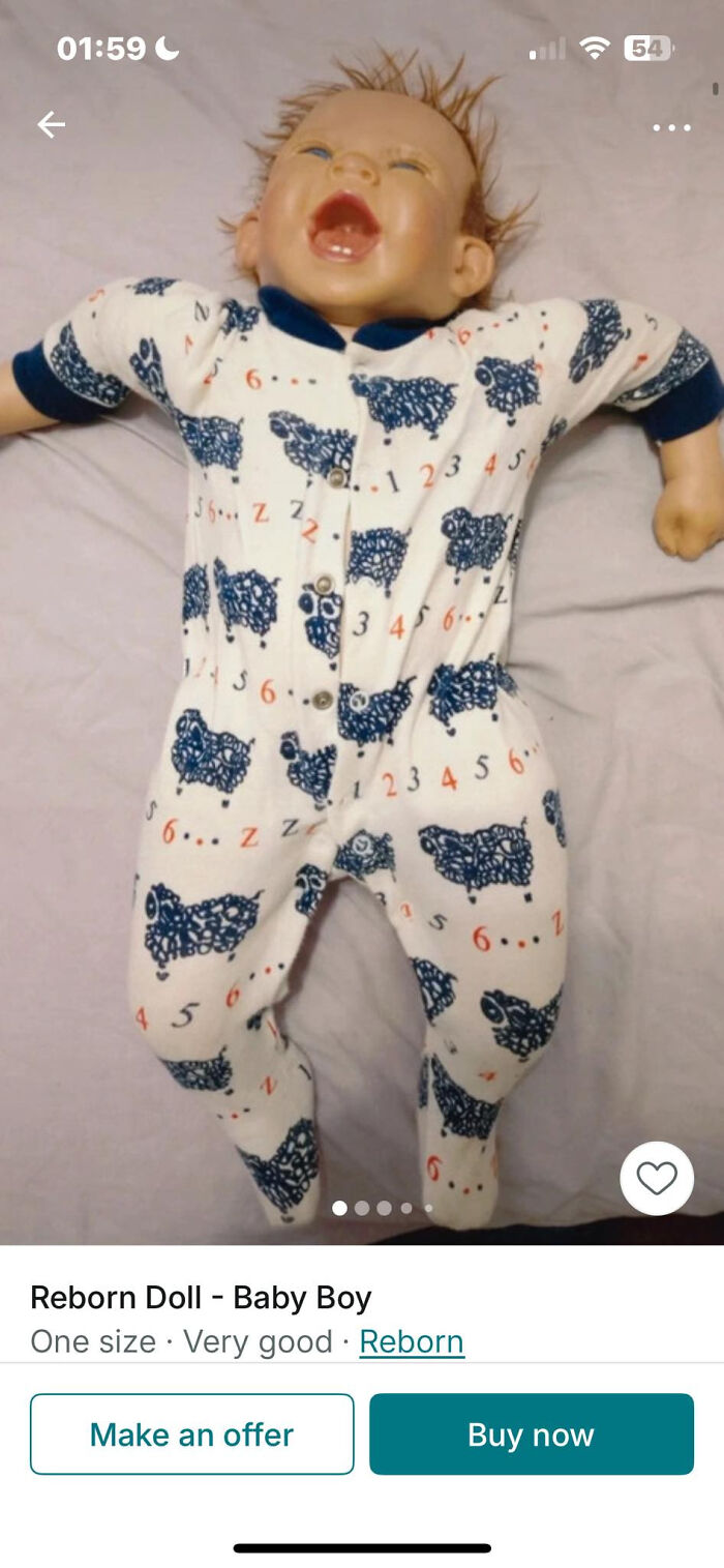 82 Unhinged Vinted Posts That Had People Doing A Second Take