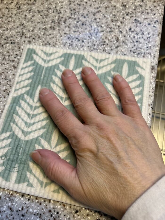 19 Actually Good Host Presents Because Bringing Nothing Is The Biggest Social Faux Pas