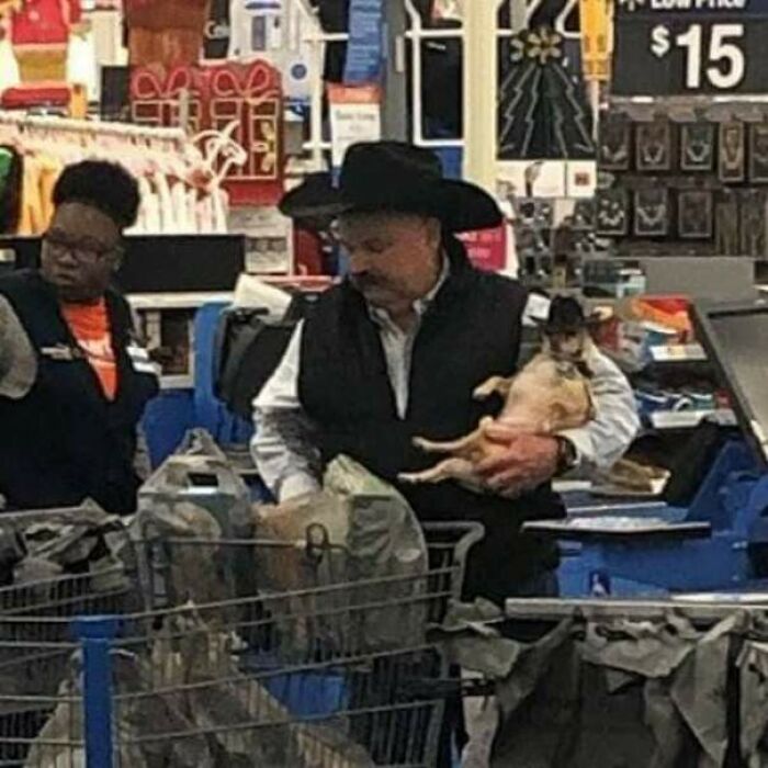 47 “Walmart People” Pics That Are As Funny As They Are Confusing