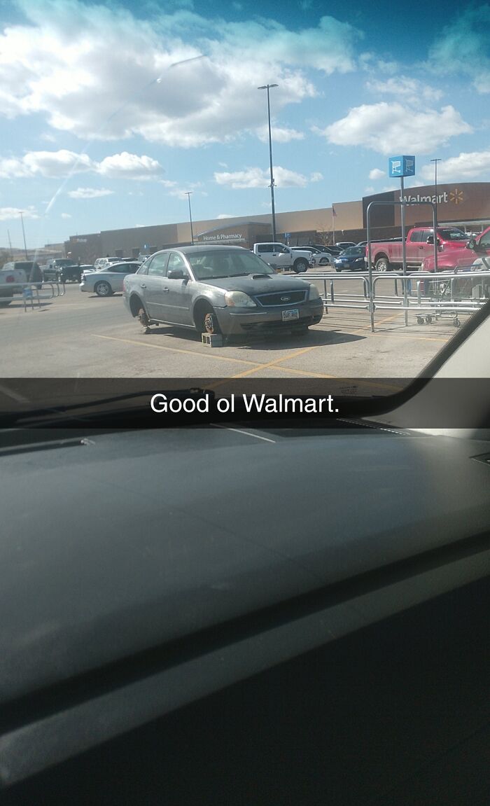 47 “Walmart People” Pics That Are As Funny As They Are Confusing
