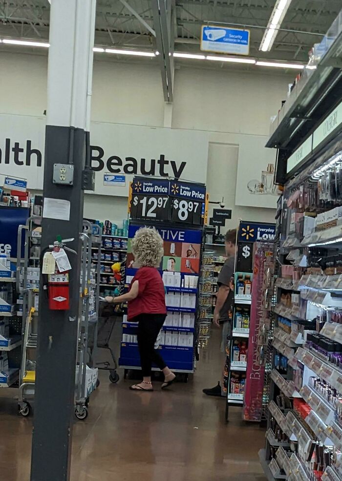 47 “Walmart People” Pics That Are As Funny As They Are Confusing