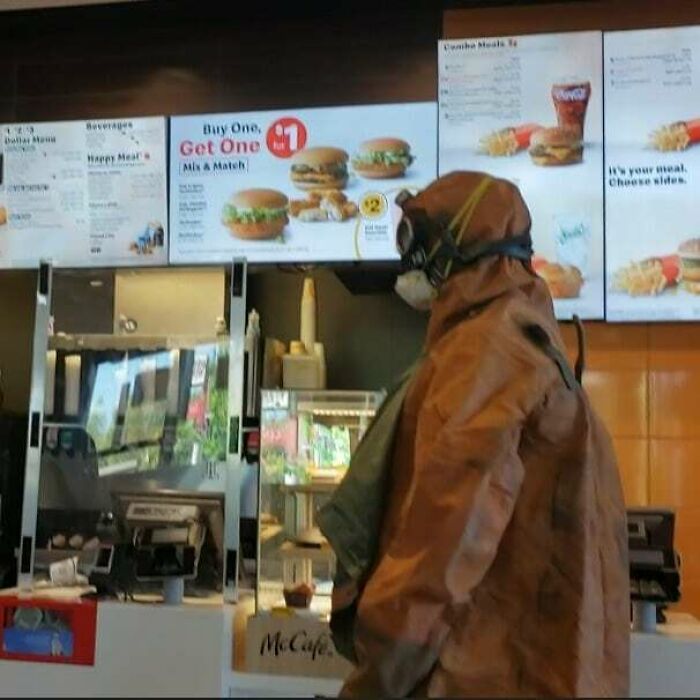 47 “Walmart People” Pics That Are As Funny As They Are Confusing