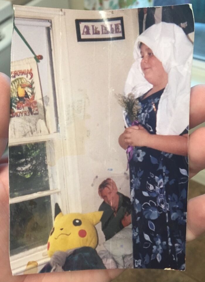 People Share 50 Hilariously Awkward Childhood Pics They Wish They Could Delete