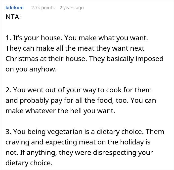 Vegetarian Woman Left Baffled After Family Demands Ham For Christmas Dinner, Are Shocked They’re Kicked Out