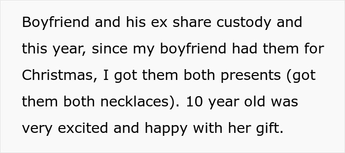 Woman Blames Boyfriend’s Daughter For Refusing Her Gift, But The Internet Sees It Differently