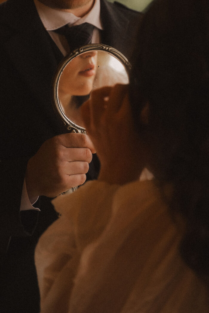 50 Wedding Photos That Perfectly Capture Emotion, Storytelling, And Joy 50 Wedding Photos That Perfectly Capture Emotion, Storytelling, And Joy