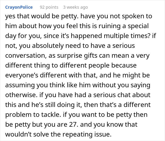 Guy Really Wants A PS5 For Xmas, Ends Up Empty-Handed After Pressuring GF To Tell Him If She Got It