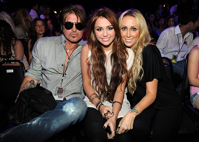 Woman Claiming To Be Miley Cyrus&rsquo; True Birth Mother Says How Old She Was When She Got Pregnant