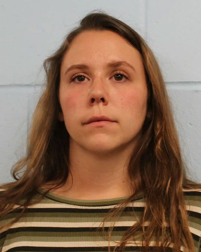 “Very Disturbing”: Engaged Teacher Who Sent 35K Texts To Student Sobs As She Learns Her Fate