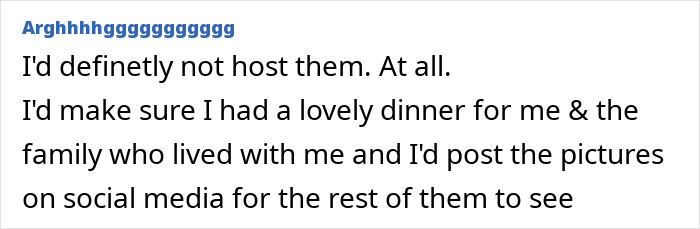 Family Demands Person Hosts Christmas Dinner, While Not Helping At All: “You Earn The Most”