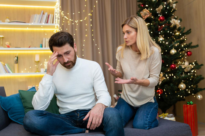 Host Tells Friend&rsquo;s Wife She Can&rsquo;t Invite Random People To Her House, Cancels Xmas After She Does