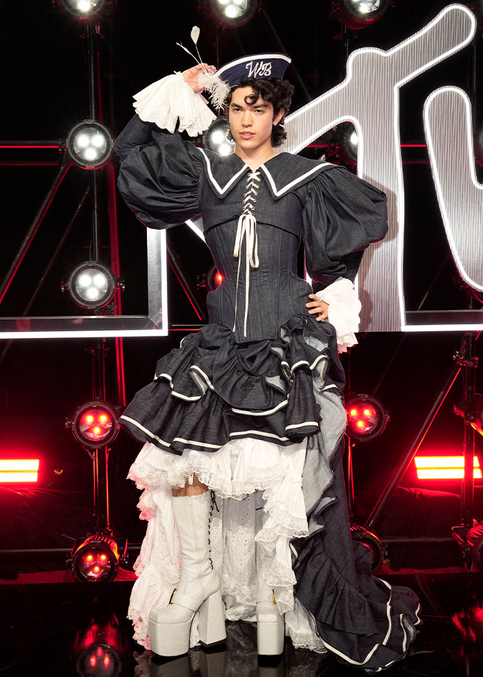 30 Celebrity Fashion Disasters From 2025 That Are Almost Too Absurd To Believe