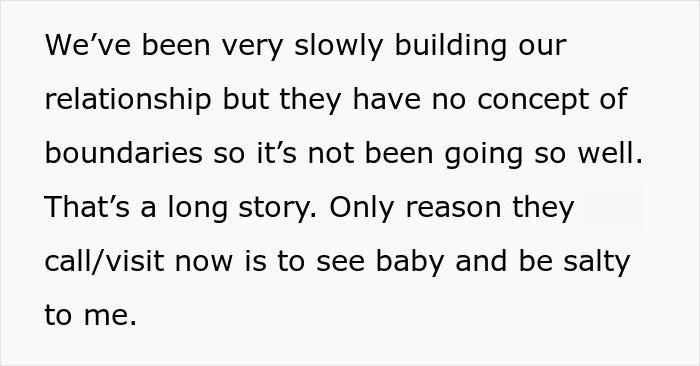 Family Tries To “Surprise” Man On Christmas By Arriving At 1 A.M., Gets Kicked Out Instead Family Tries To “Surprise” Man On Christmas By Arriving At 1 A.M., Gets Kicked Out Instead