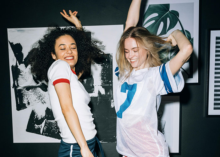 29 Of The Strangest Things People Accidentally Saw Neighbors Doing