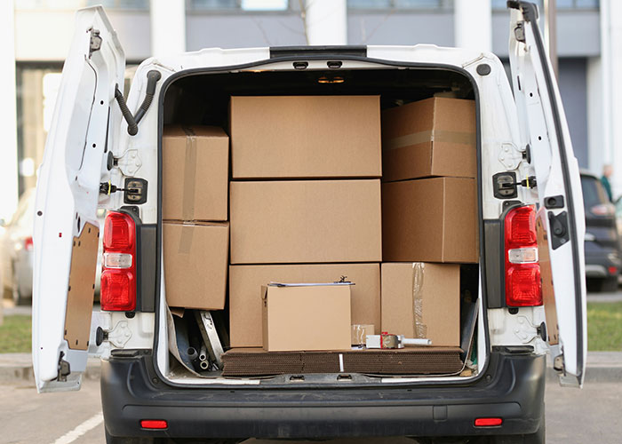 29 Of The Strangest Things People Accidentally Saw Neighbors Doing