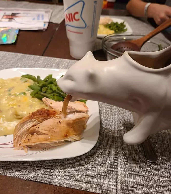 &ldquo;Actual Friendships Were Ruined&rdquo;: 80 White Elephant Gifts So Perfect, Everyone Tried To Steal Them