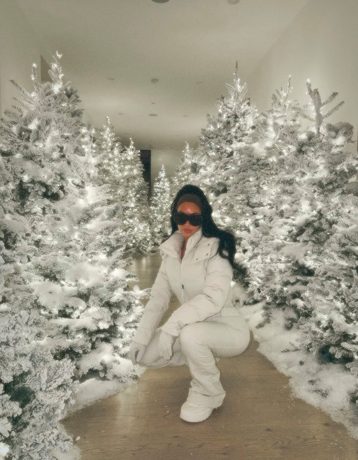 “They Hate Her”: Fans Believe Kim Kardashian’s Christmas Card Failure Reflects Kids’ Home Life