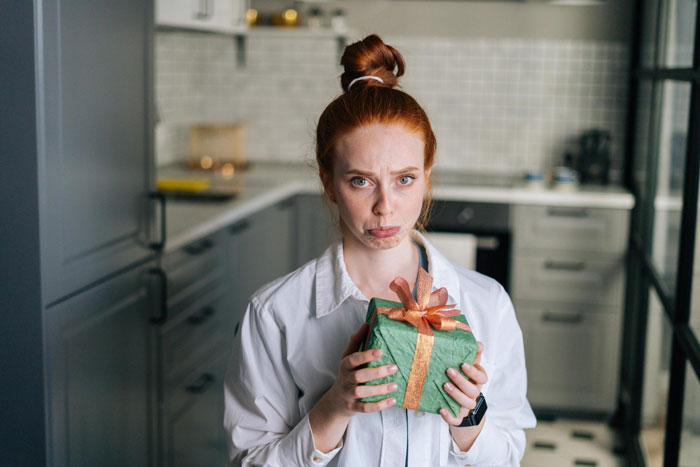 Entitled SIL Demands People Only Gift Pricey Things From Her Christmas List, Mad As Woman Snubs Her
