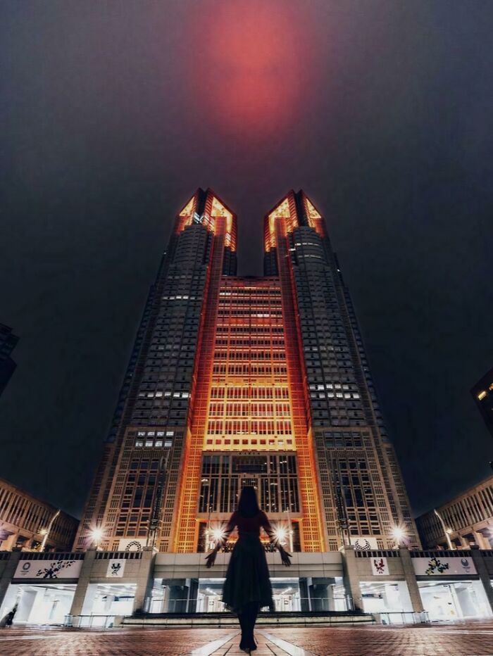 62 “Evil” Buildings That Might Be Straight Out Of Horror Movies (New Pics)