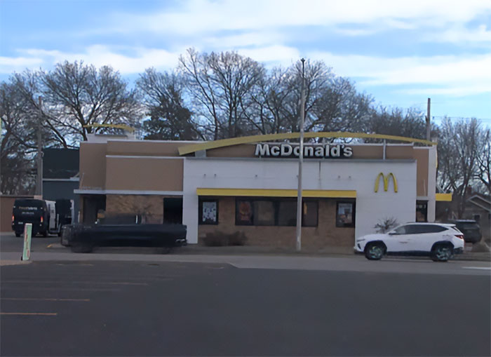 “Final Destination Stuff”: Man Loses Life In Freak McDonald’s Drive-Thru Accident, Details Stun “Final Destination Stuff”: Man Loses Life In Freak McDonald’s Drive-Thru Accident, Details Stun
