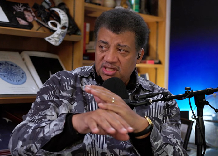 The Internet Is Losing It After Neil deGrasse Tyson Explains Gender Of Santa’s Reindeer Rudolph