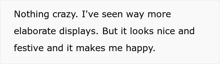 Woman Horrified After Getting Bashed By HOA For “Too Festive” Xmas Decor: “I’ll Be Fined $100/Day”